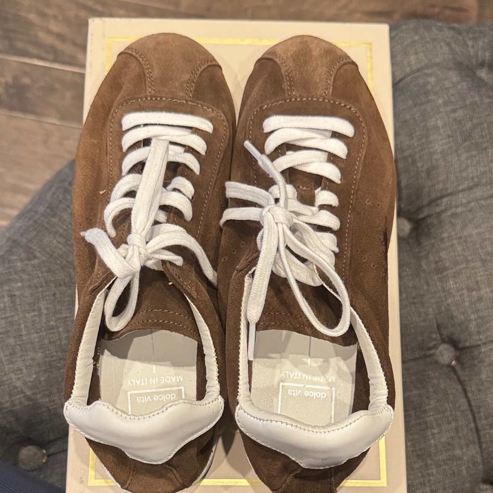 Dolce Vita Serine Never Worn Brown Suede Sneakers